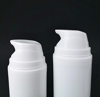 बेलनाकार पीपी प्लास्टिक वायुहीन स्नैप लोशन पंप बोतल 30ML 50ML 100ML 150ML