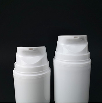 बेलनाकार वायुहीन पंप की बोतलें सफेद पीपी प्लास्टिक सामग्री 80ML 100ML 150Ml